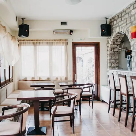 شقة Obrava Semi Double With Balcony Overlooking The Inner Courtyard Eláti